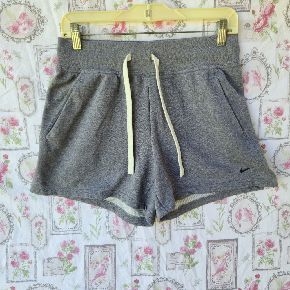 Nike Women's Dri-FIT Fleece Shorts Size S Grey Heather Pockets Athletic Lounge